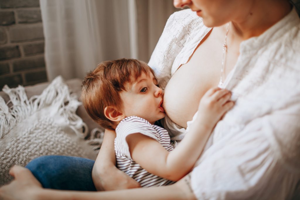 benefits of extended breastfeeding